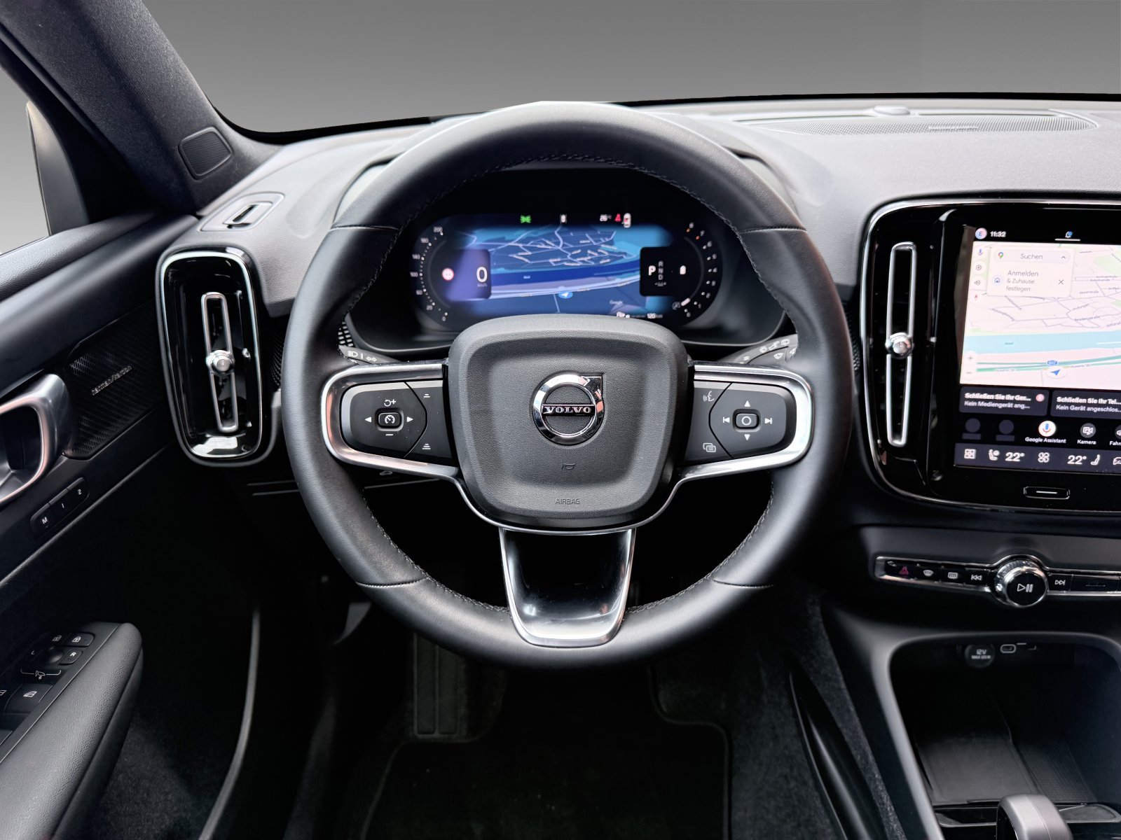 Volvo XC40 B3 Plus Black Edition+HK+Licht-Paket+Keyless+Memory