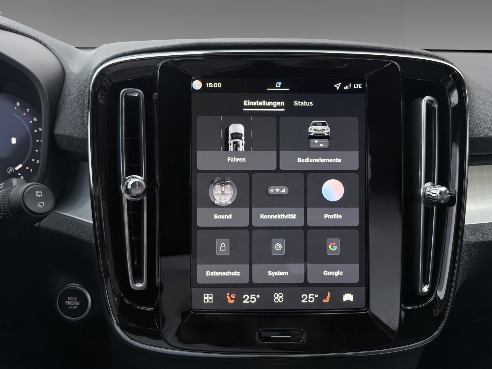 Volvo XC40 B3 Plus Black Edition+HK+Licht-Paket+Keyless+Memory