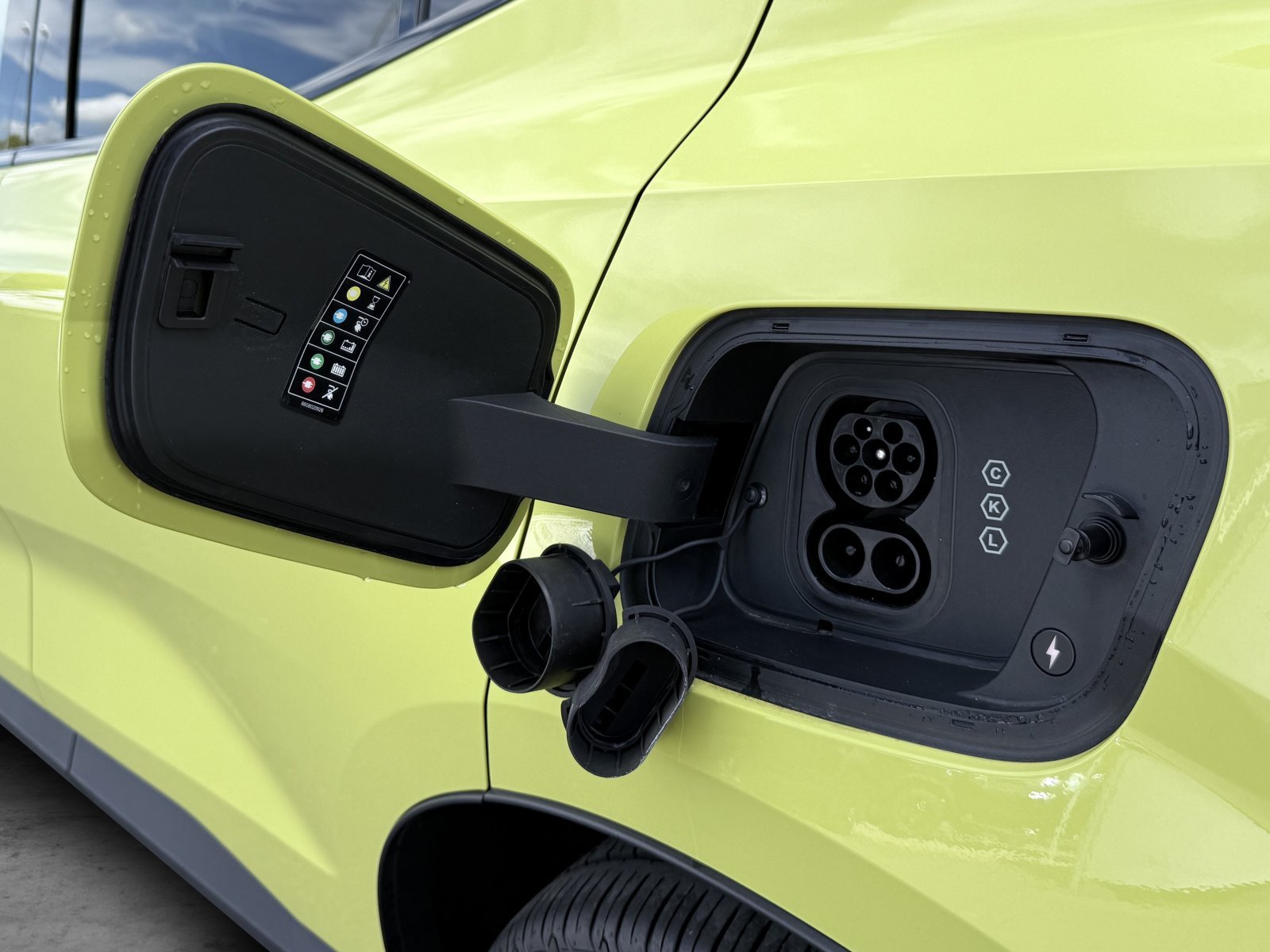 Volvo EX30 Single Motor Extended Range Plus+LED+HK+Totwinkel+Winter-Paket
