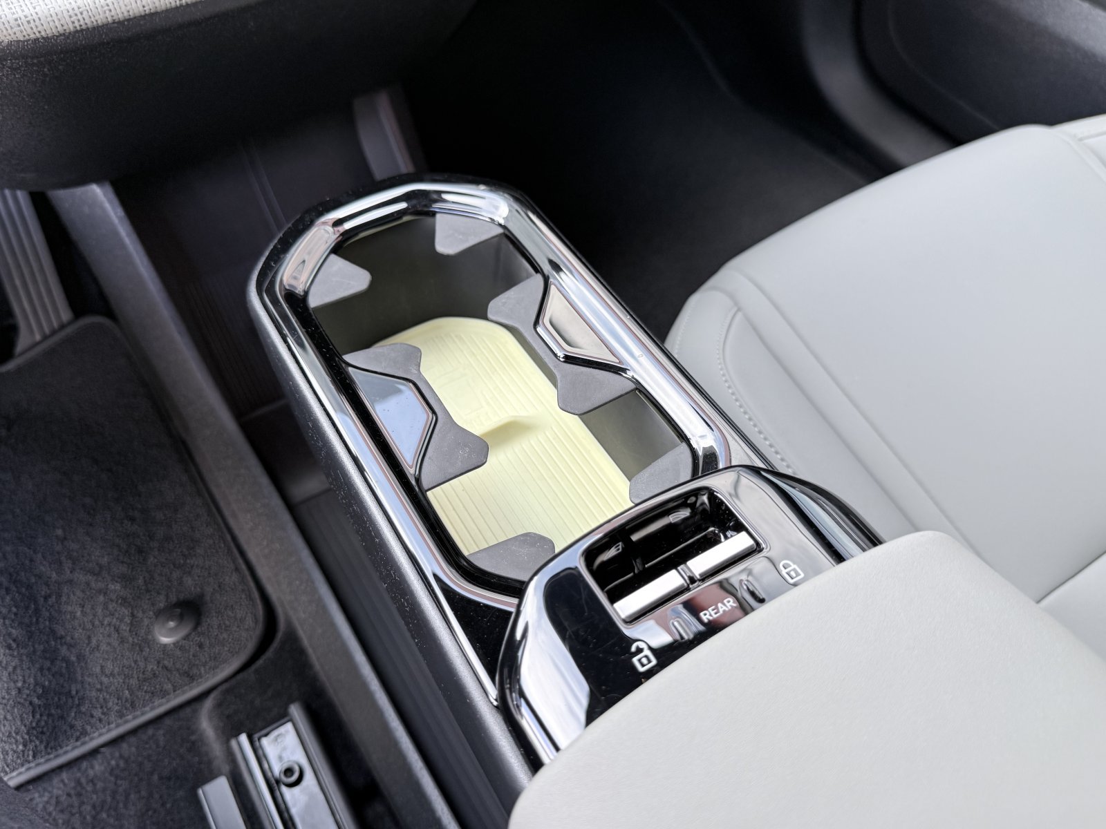 Volvo EX30 Single Motor Extended Range Plus+LED+HK+Totwinkel+Winter-Paket
