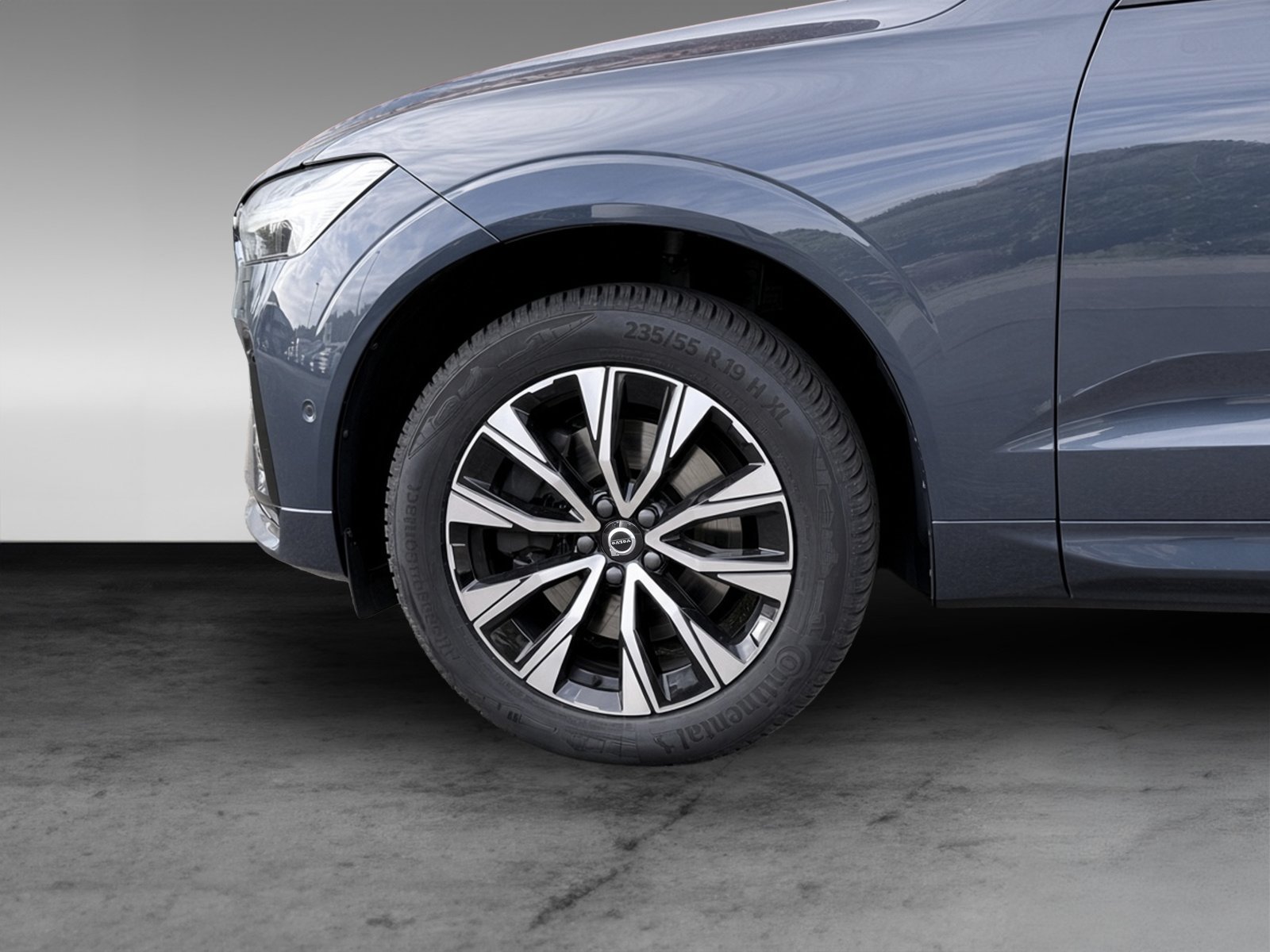 Volvo XC60 B4 Plus Dark AWD+360°+AHK+ACC+Business-Paket+HK+Panorama