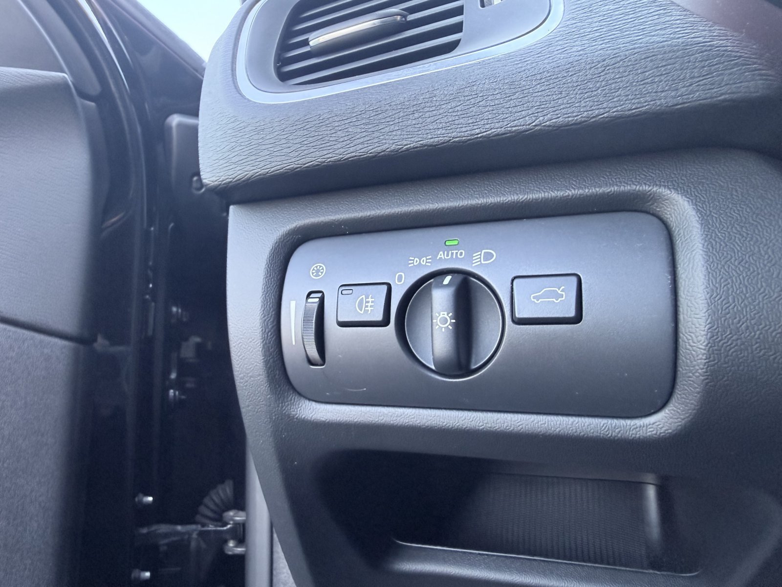 Volvo V40 D2 Linje You!+LED+Keyless+Lederlenkrad