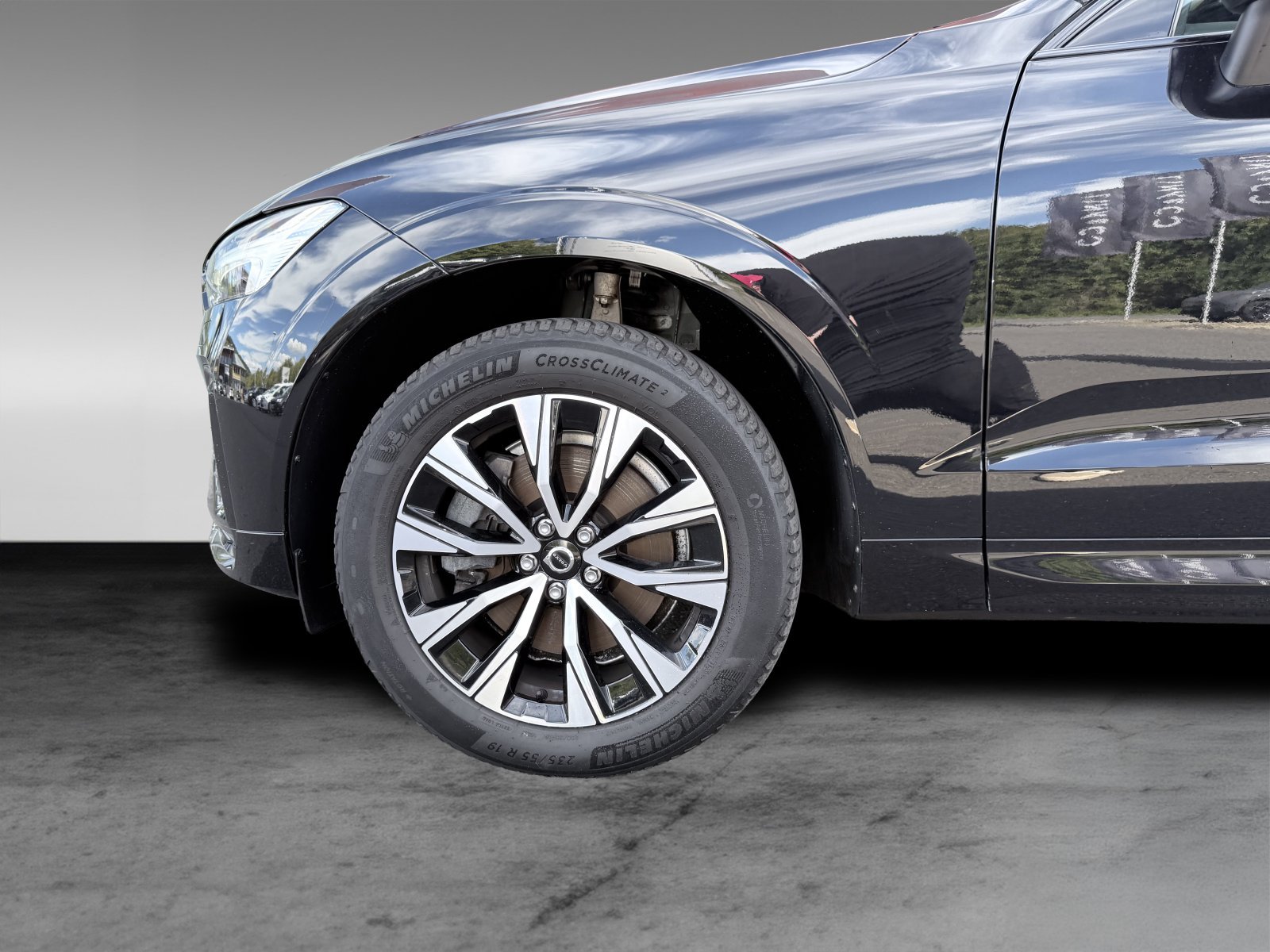 Volvo XC60 B4 Plus Dark+AHK+Business-Paket+Standheizung