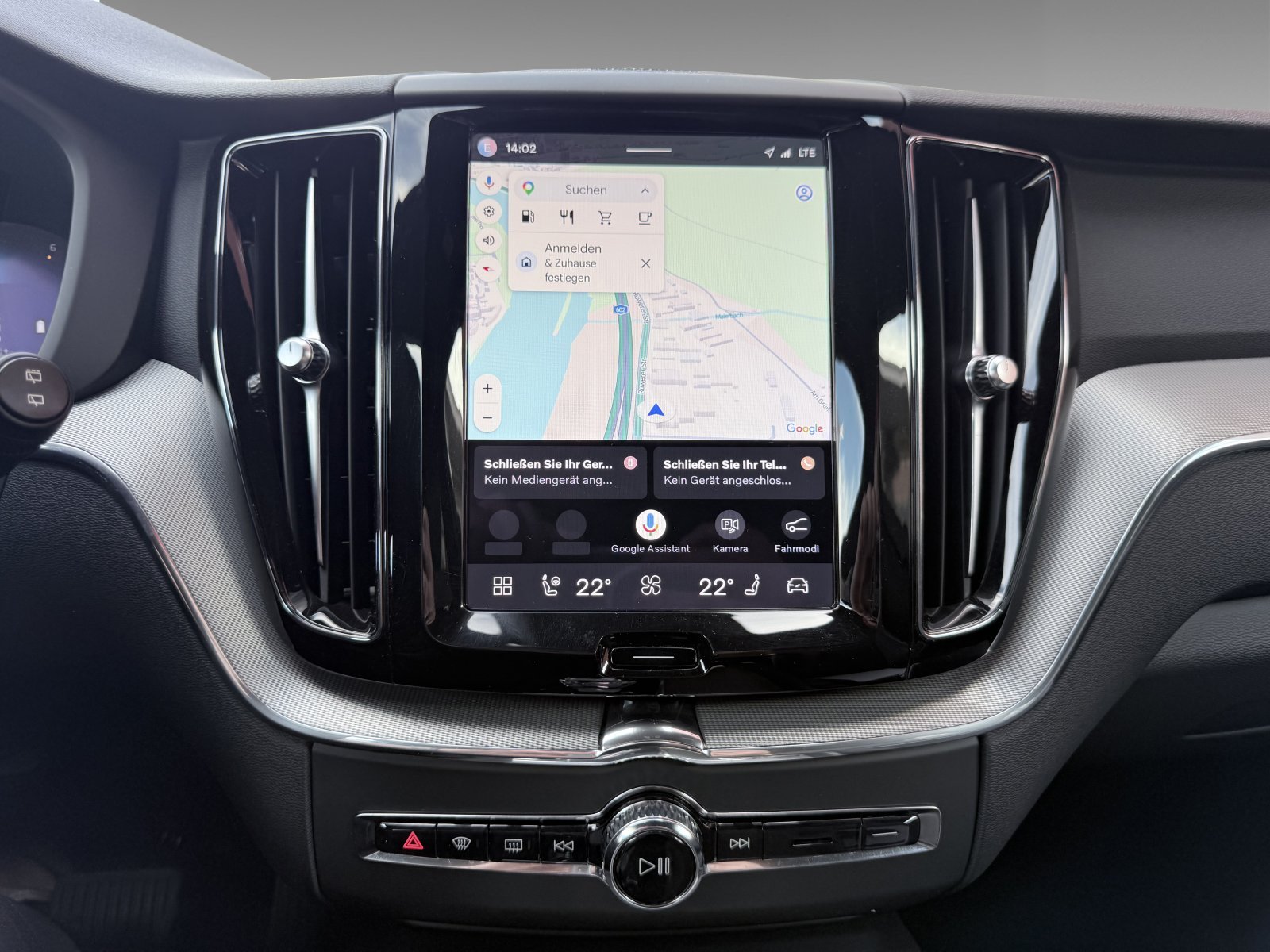 Volvo XC60 B4 Plus Dark+AHK+Business-Paket+Standheizung