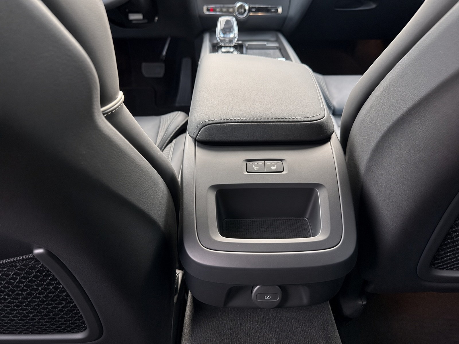 Volvo V60 B4 Plus Dark+Standheizung+Orrefors+Keyless