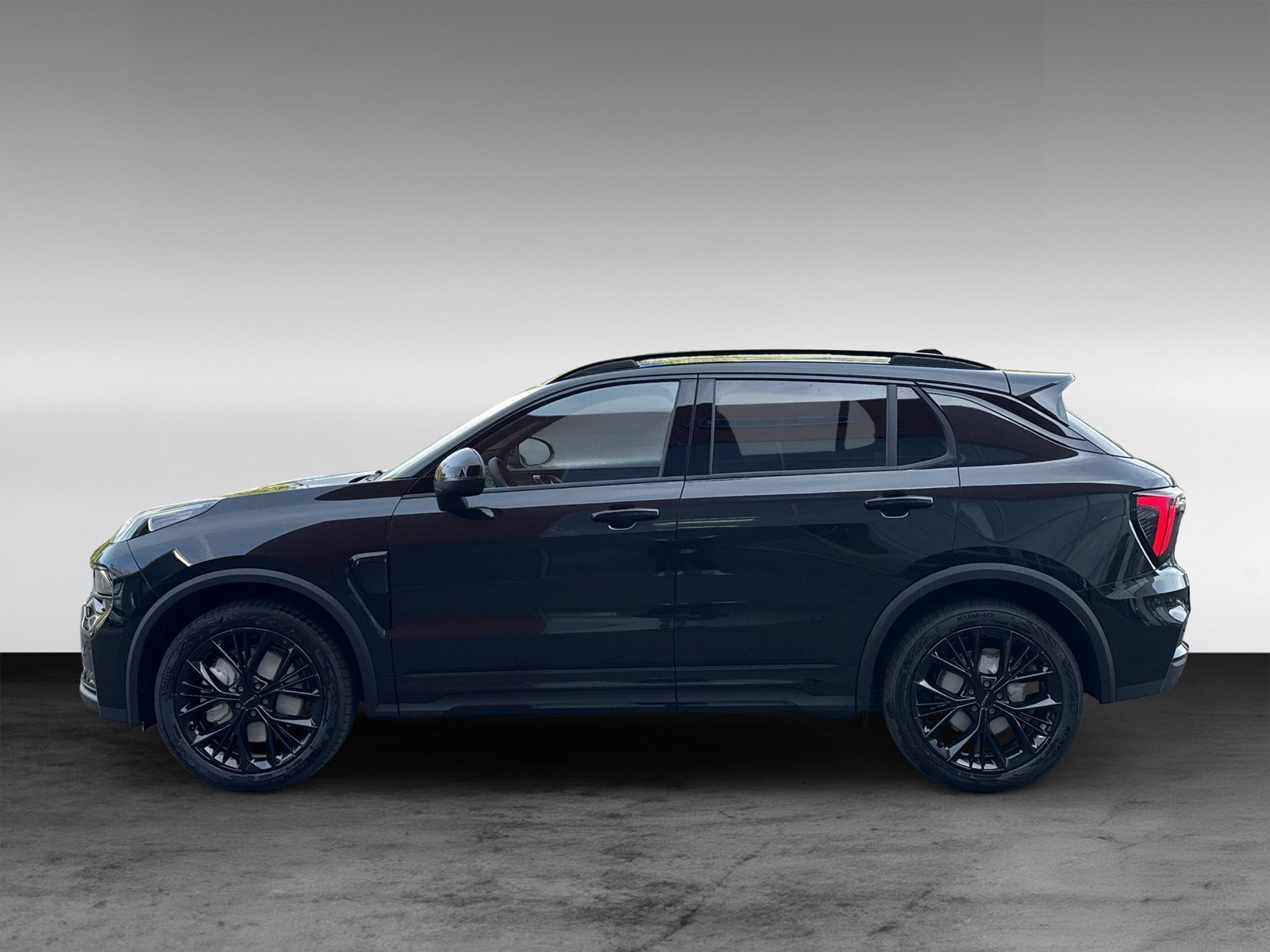 Lynk&Co 01 1.5TD More+ACC+CarPlay+360°