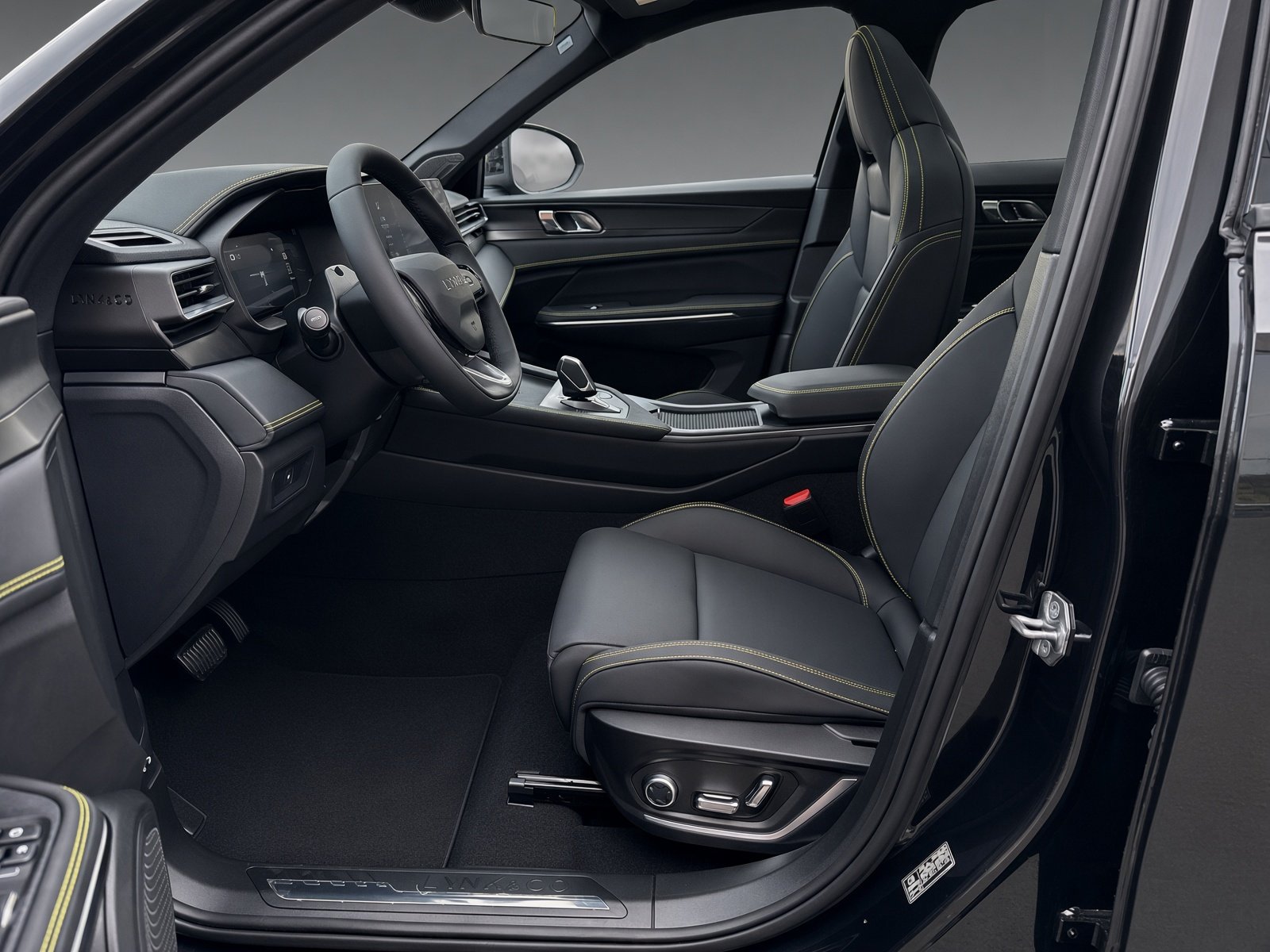 Lynk&Co 01 1.5TD More+ACC+CarPlay+360°