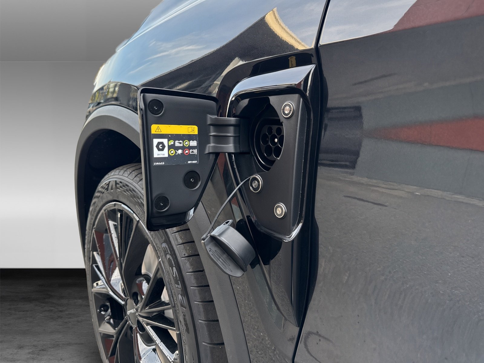 Lynk&Co 01 1.5TD More+ACC+CarPlay+360°