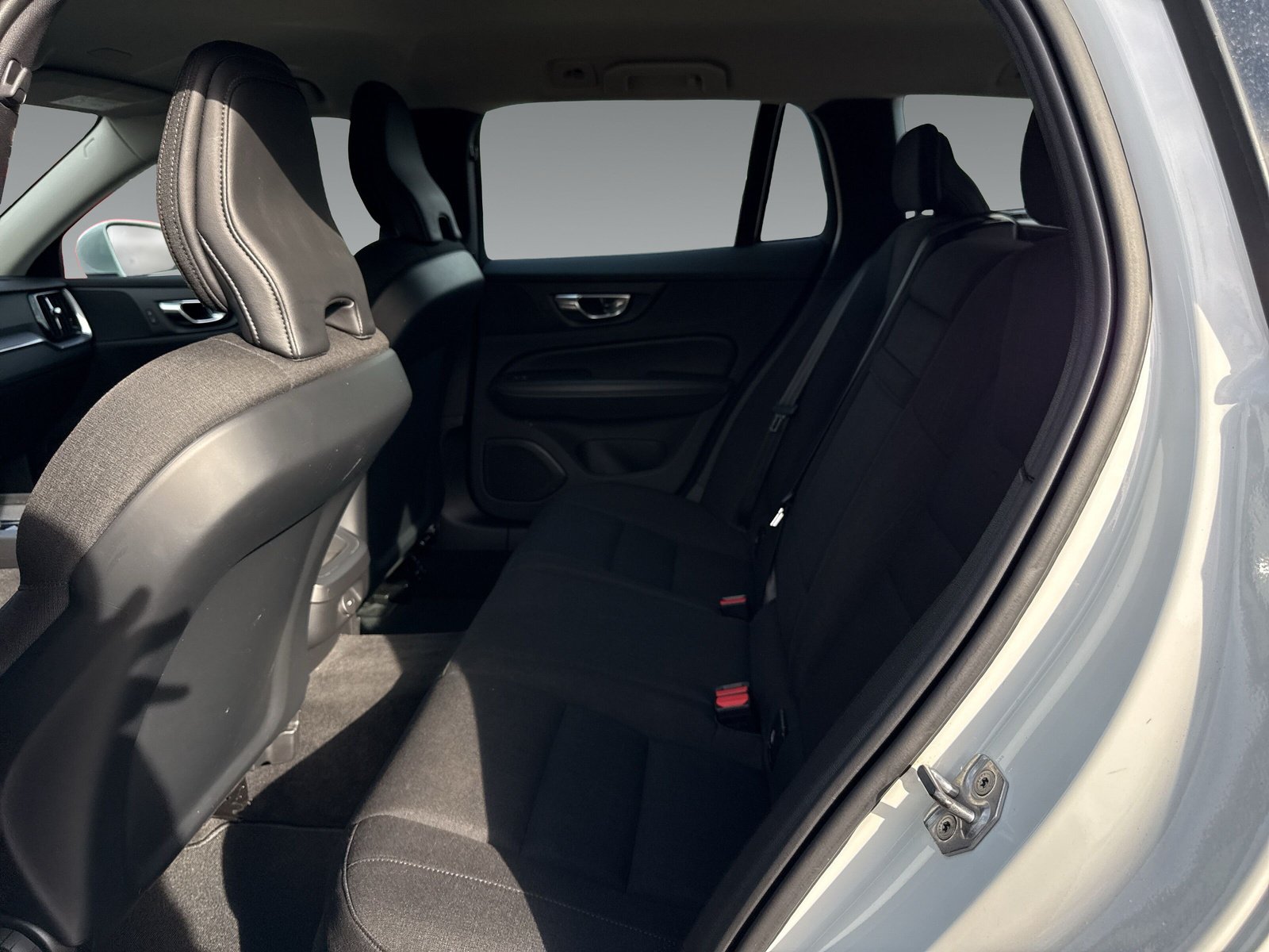 Volvo V60 B3 Momentum Pro+LED+Sitzheizung+Keyless Start+CarPlay