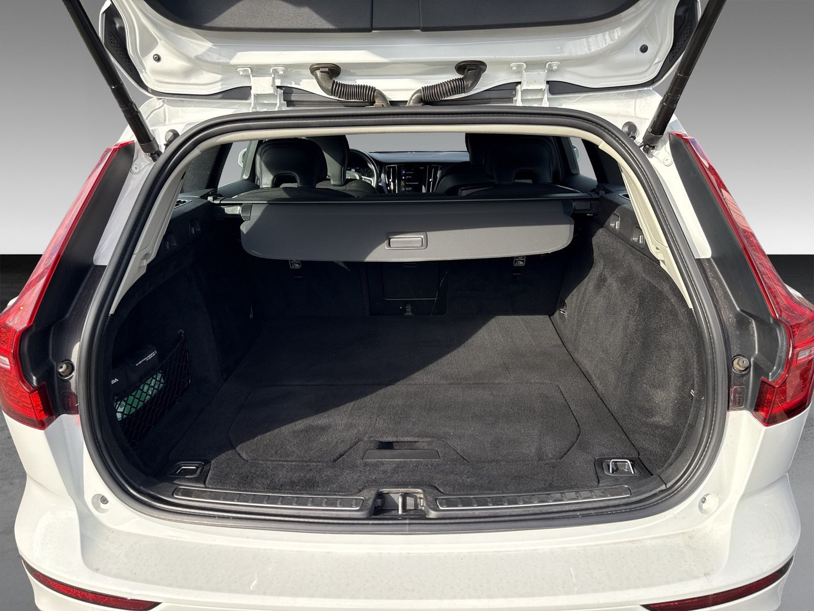 Volvo V60 B3 Momentum Pro+LED+Sitzheizung+Keyless Start+CarPlay