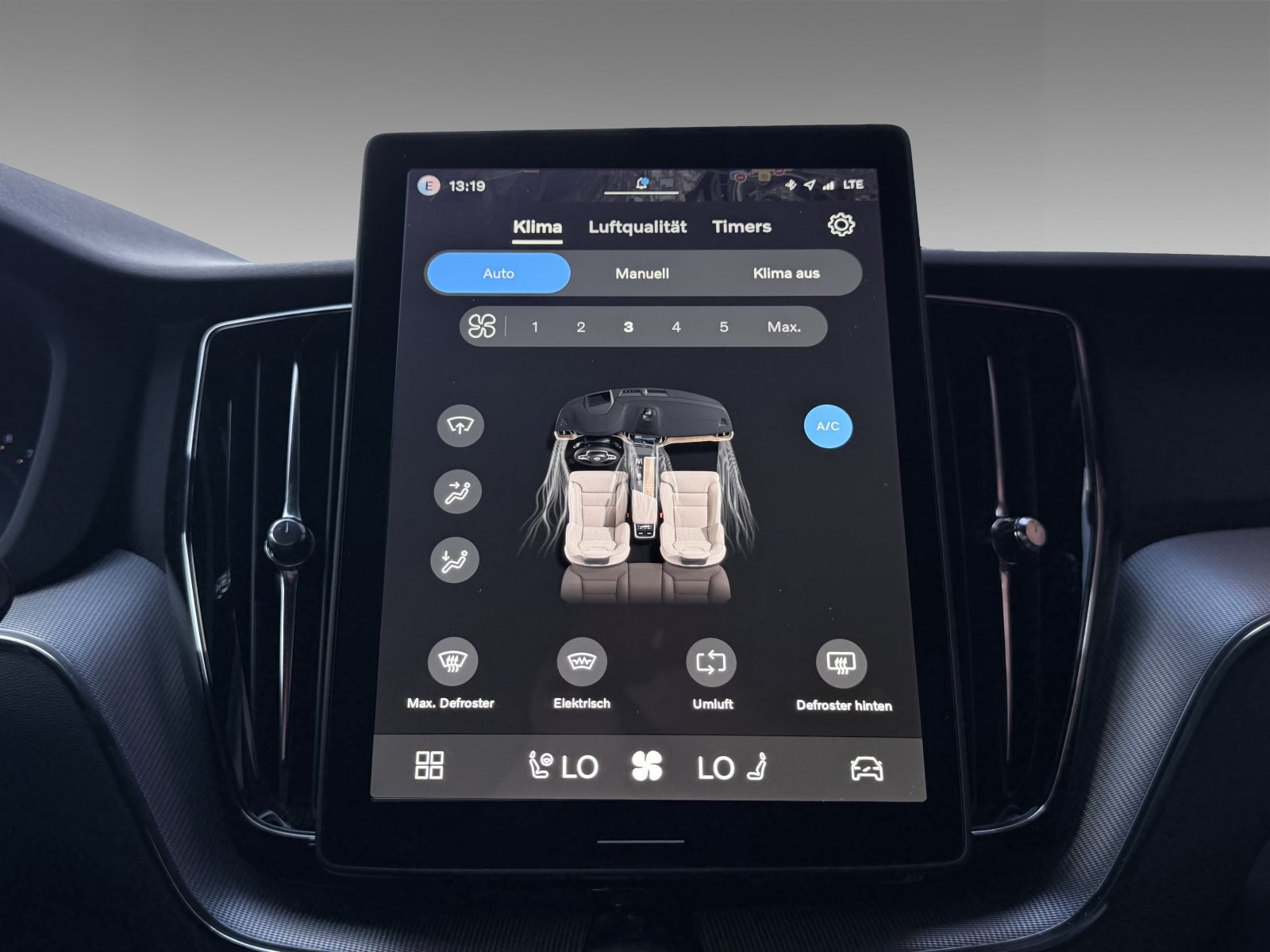 Volvo XC60 B5 Plus Black Edition+Licht-Paket+Winter-Paket+Orrefors