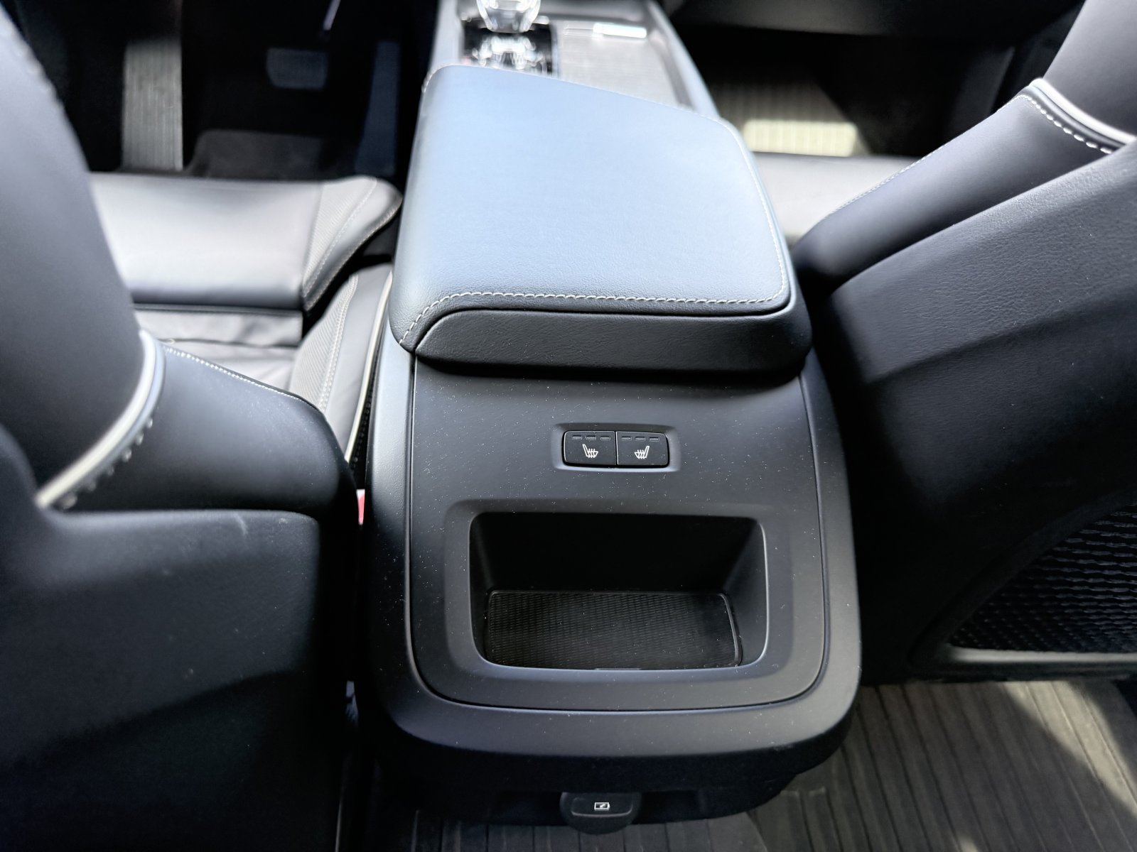 Volvo V60 B4 Plus Dark+Orrefors+Voll-LED-Scheinwerfer+ Frontscheibenheizung