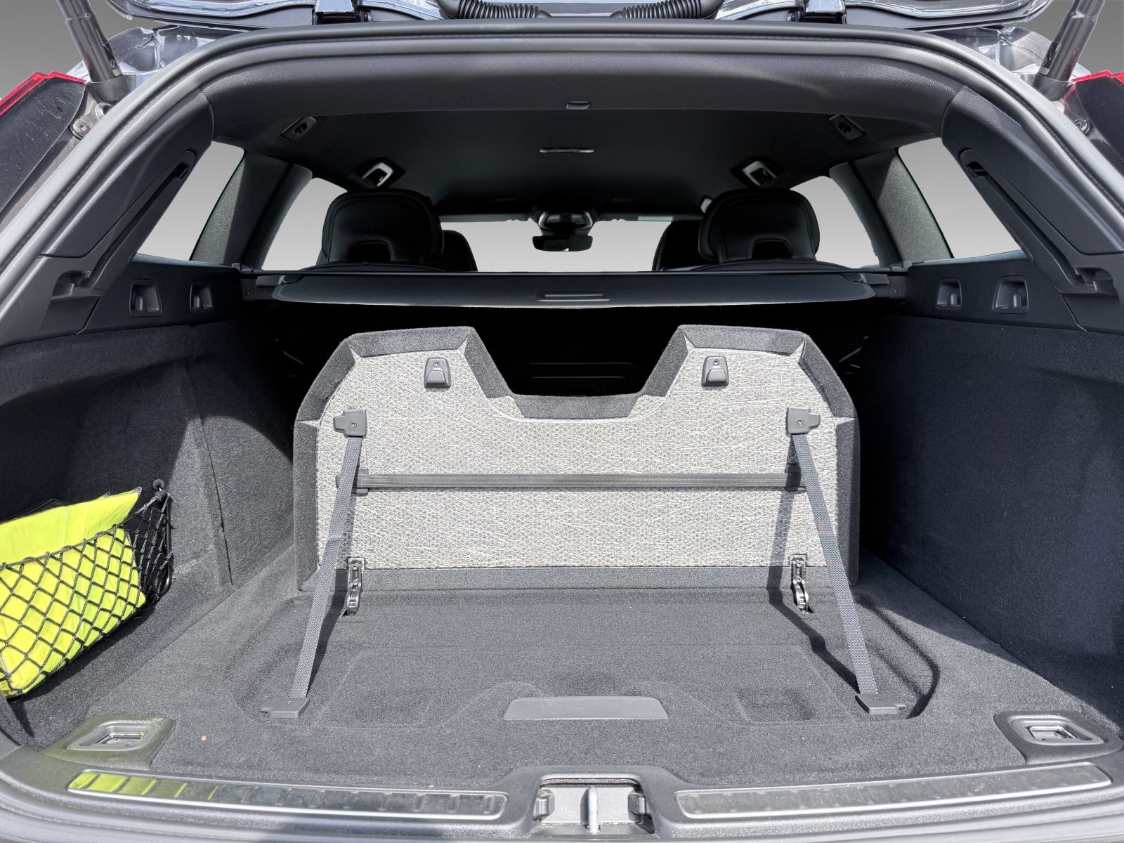 Volvo V60 B4 Plus Dark+Orrefors+Voll-LED-Scheinwerfer+ Frontscheibenheizung