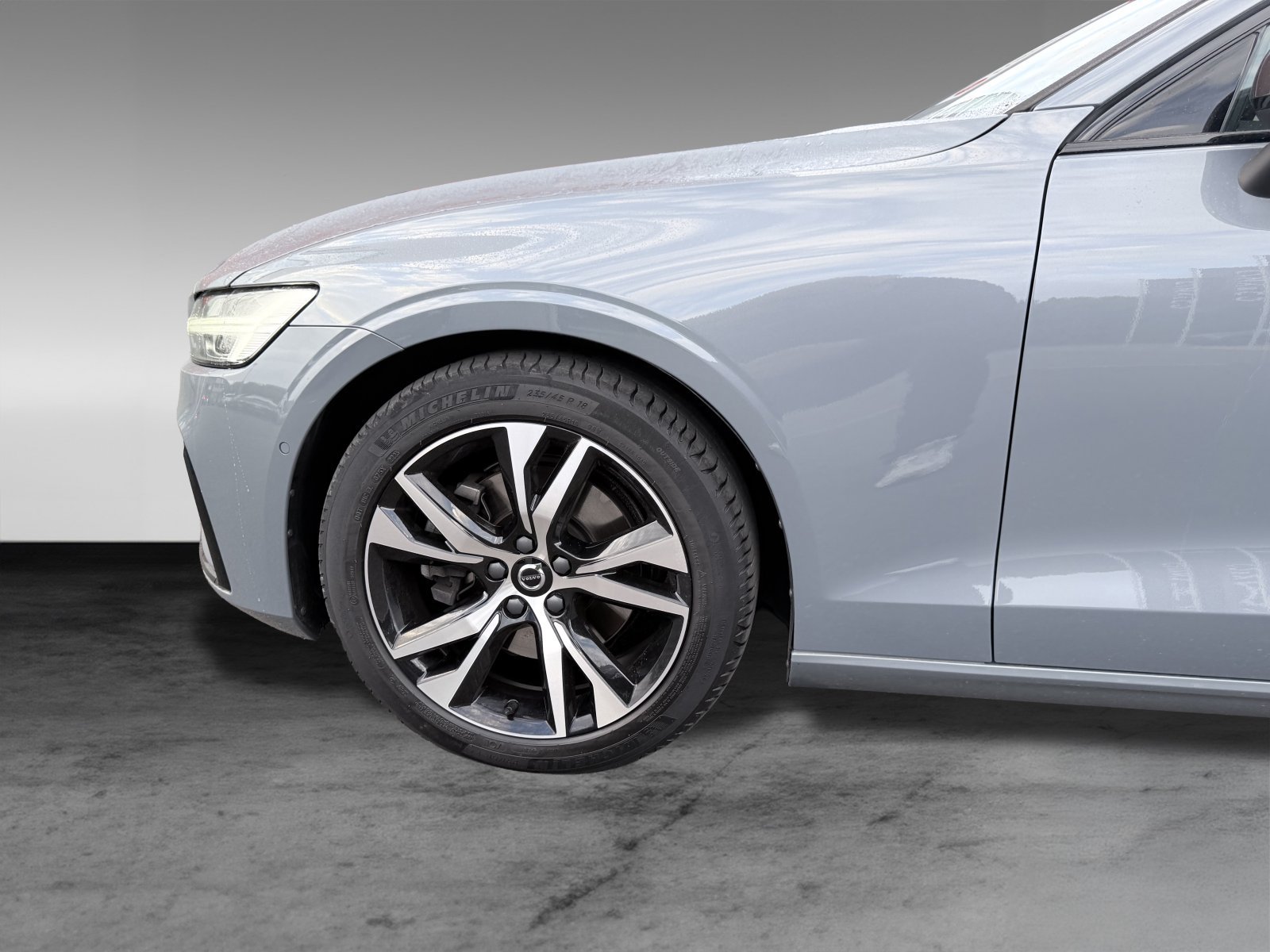 Volvo V60 B4 Plus Dark+Pilot Assist+Keyless Drive+HK