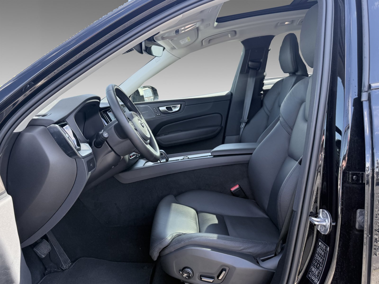 Volvo XC60 B4 Plus Dark+Business-Paket+HK+Keyless