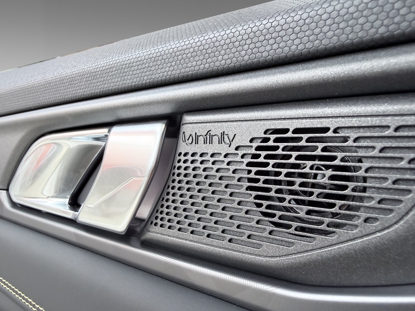 Lynk&Co 01 1.5TD More+ACC+CarPlay+360°