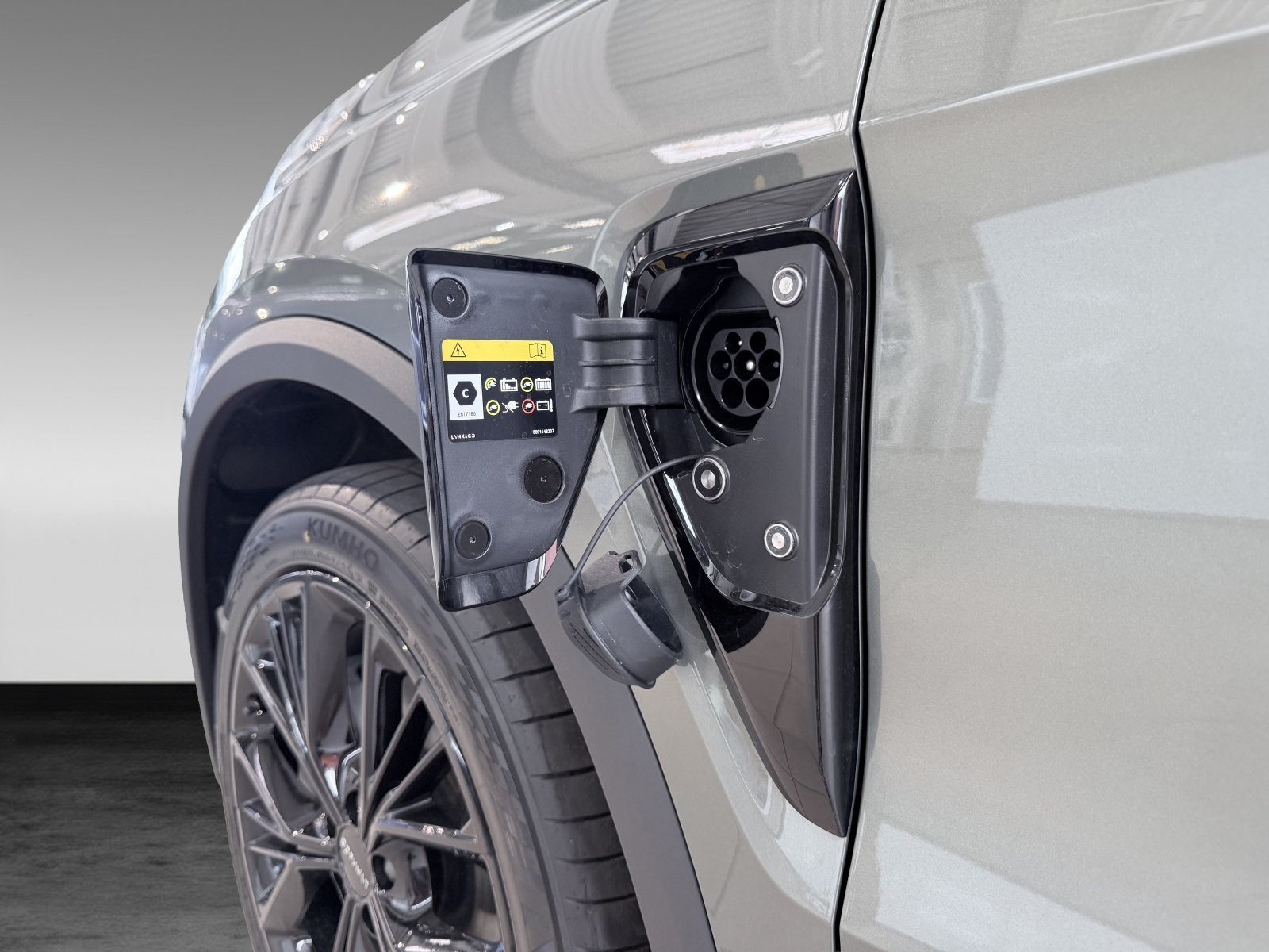 Lynk&Co 01 1.5TD More+ACC+CarPlay+360°