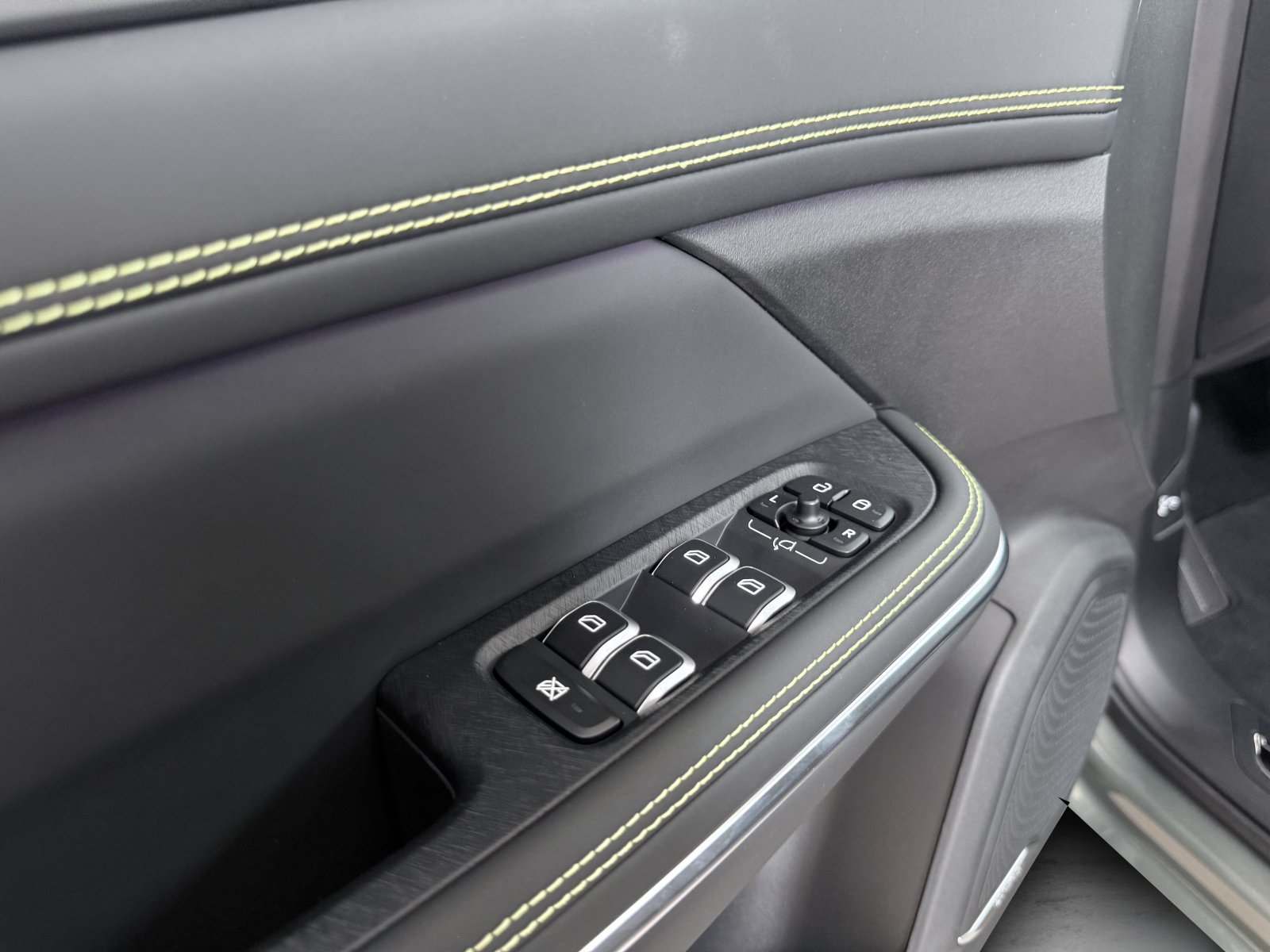 Lynk&Co 01 1.5TD More+ACC+CarPlay+360°