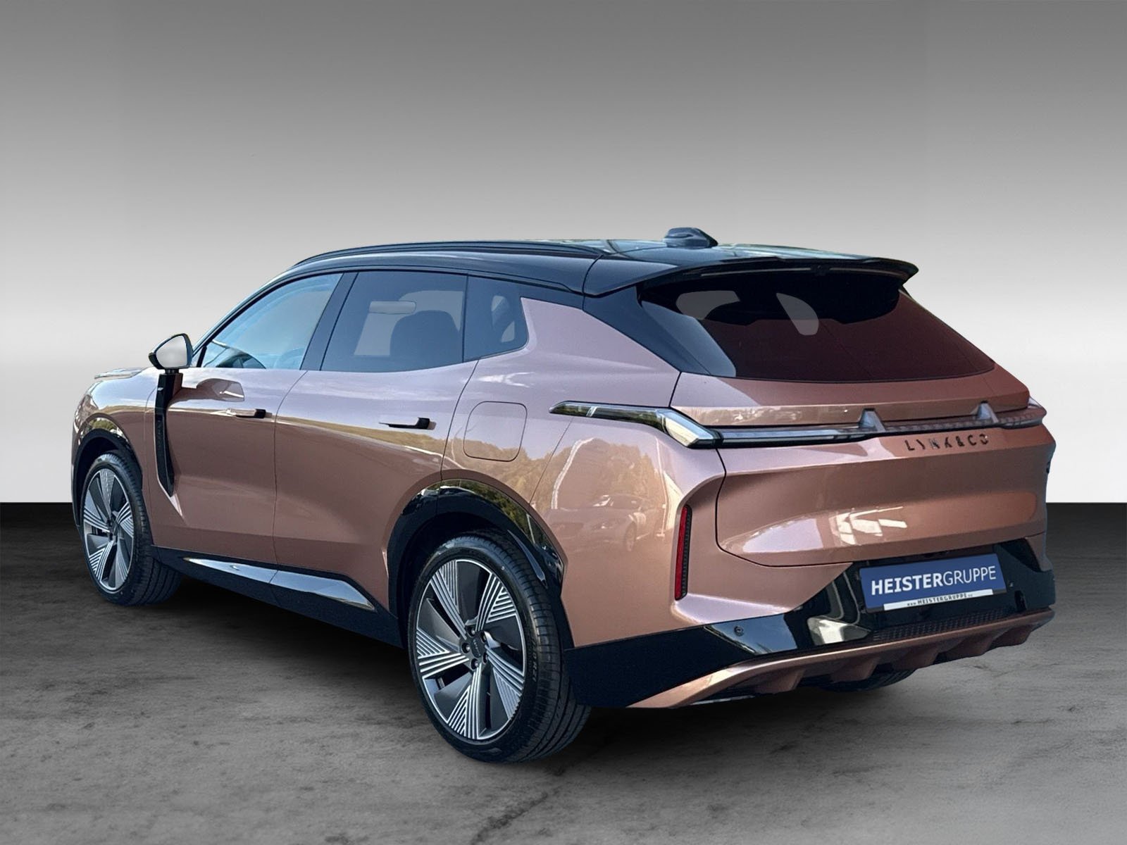 Lynk&Co 08 1.5 More+Massage+360+Matrix-LED