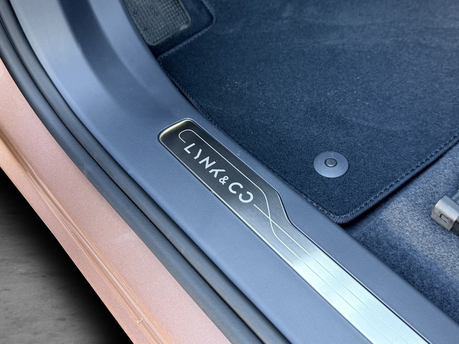 Lynk&Co 08 1.5 More+Massage+360+Matrix-LED