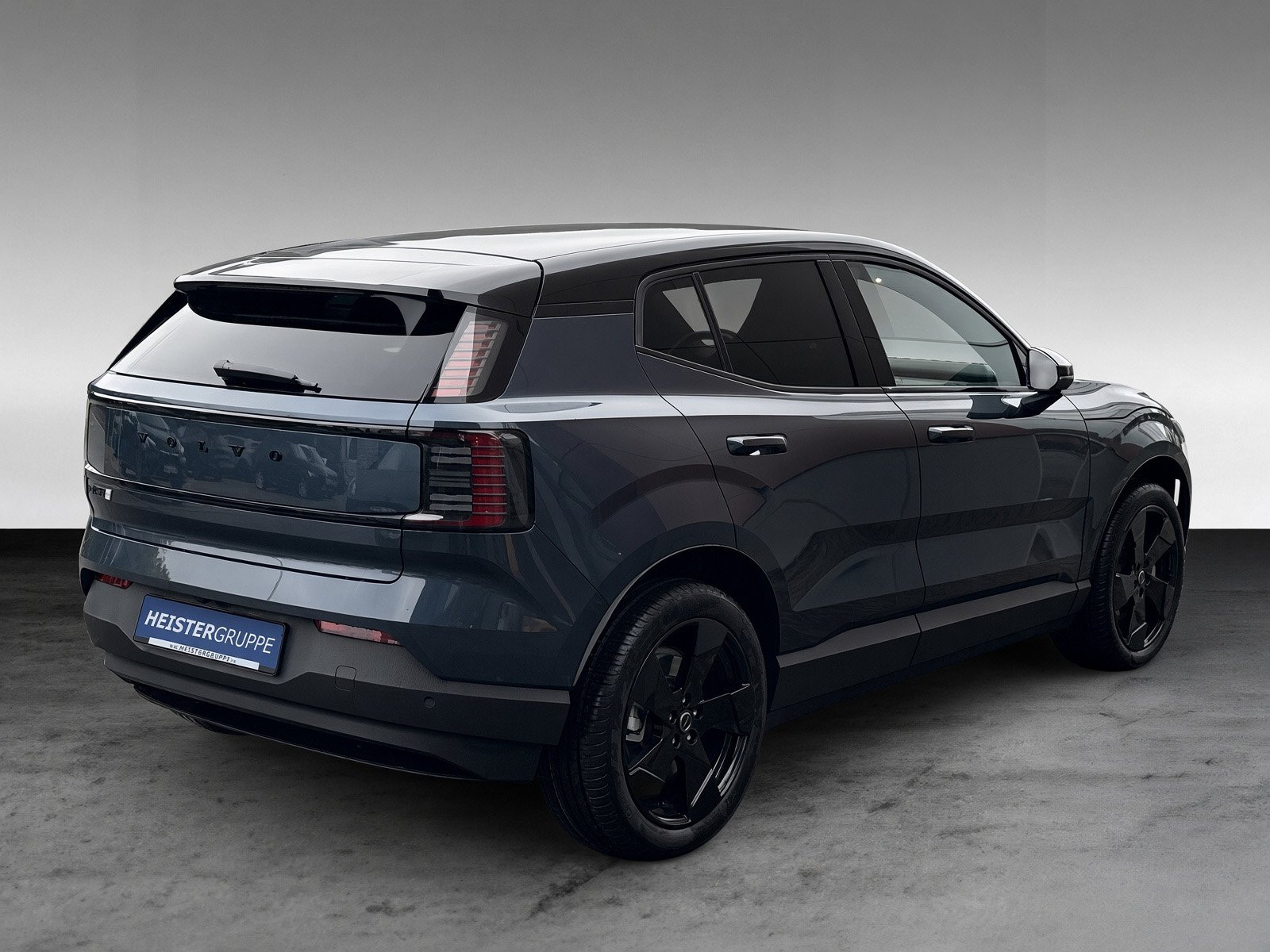 Volvo EX30 P5 Long Range Plus Black Edition+HarmanKardon+Pilot Assist+Totwinkel