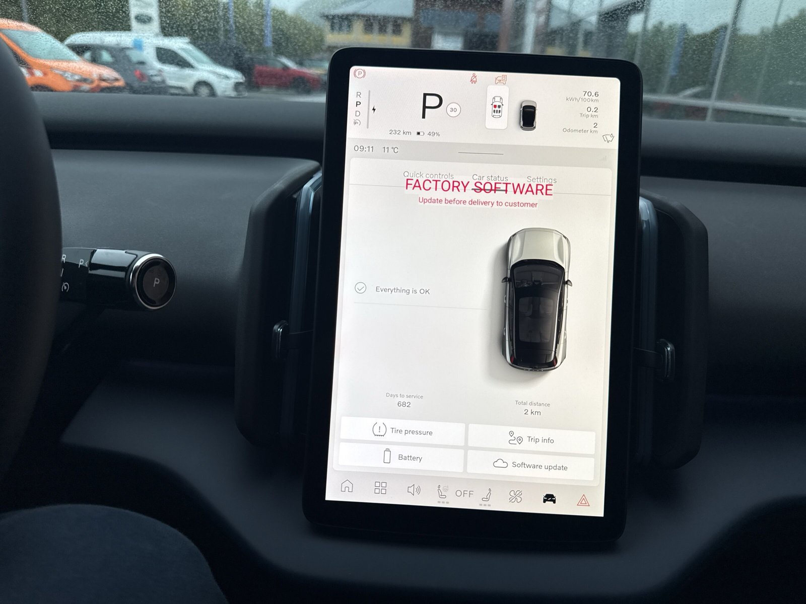 Volvo EX30 P5 Long Range Plus Black Edition+HarmanKardon+Pilot Assist+Totwinkel