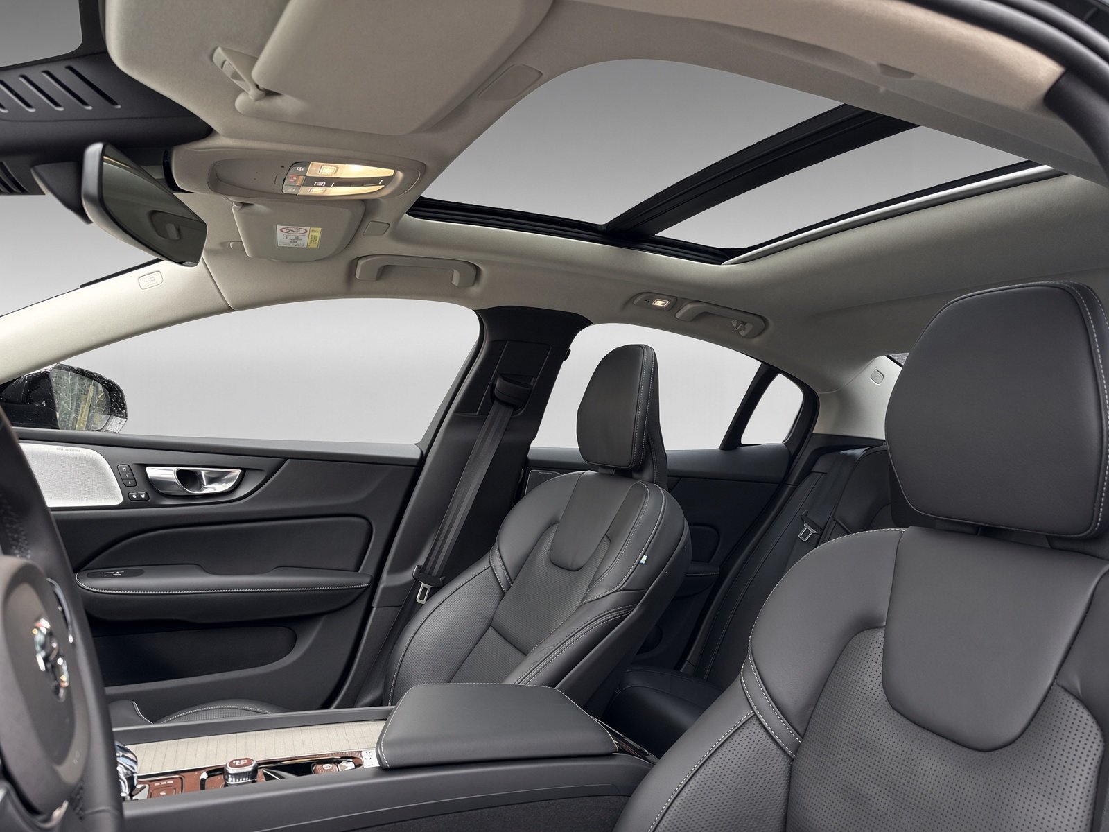 Volvo S60 B5 AWD Ultimate Dark+360°+B&W+Sitzbelüftung+Orrefors+20 Zoll