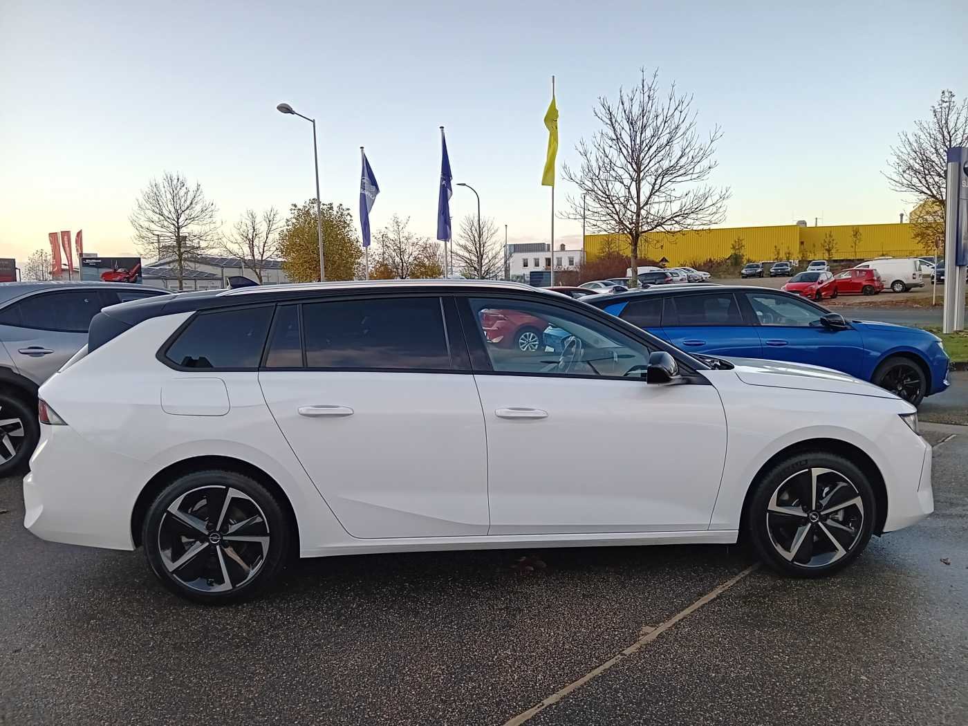 Opel Astra Sports Tourer 1.2 Elegance KEYLESS RFKAM*
