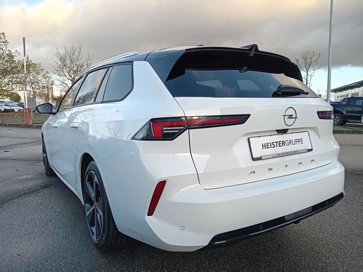 Opel Astra Sports Tourer 1.2 Elegance KEYLESS RFKAM*