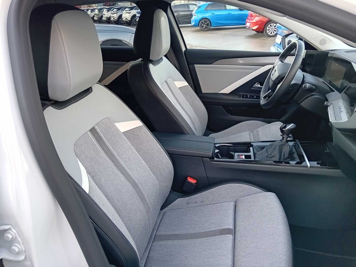 Opel Astra Sports Tourer 1.2 Elegance KEYLESS RFKAM*