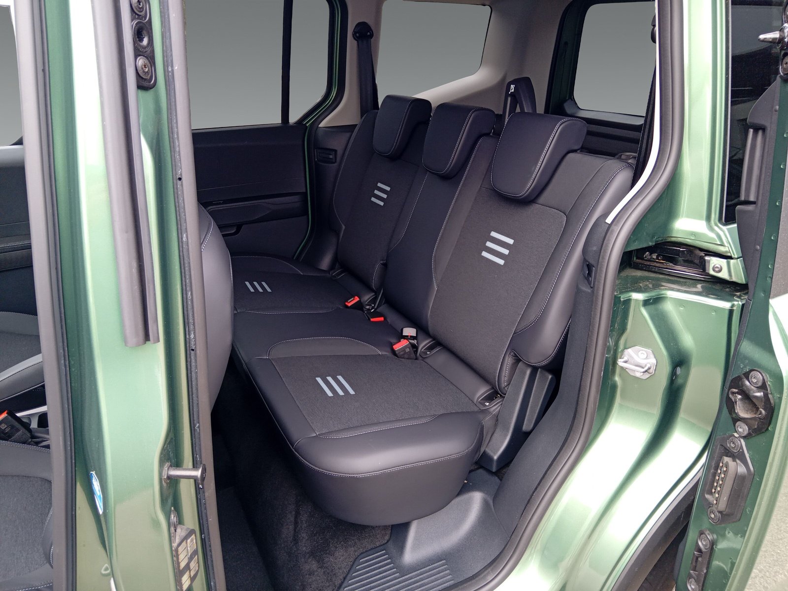 Ford Tourneo Courier 1.0 EcoBoost Active