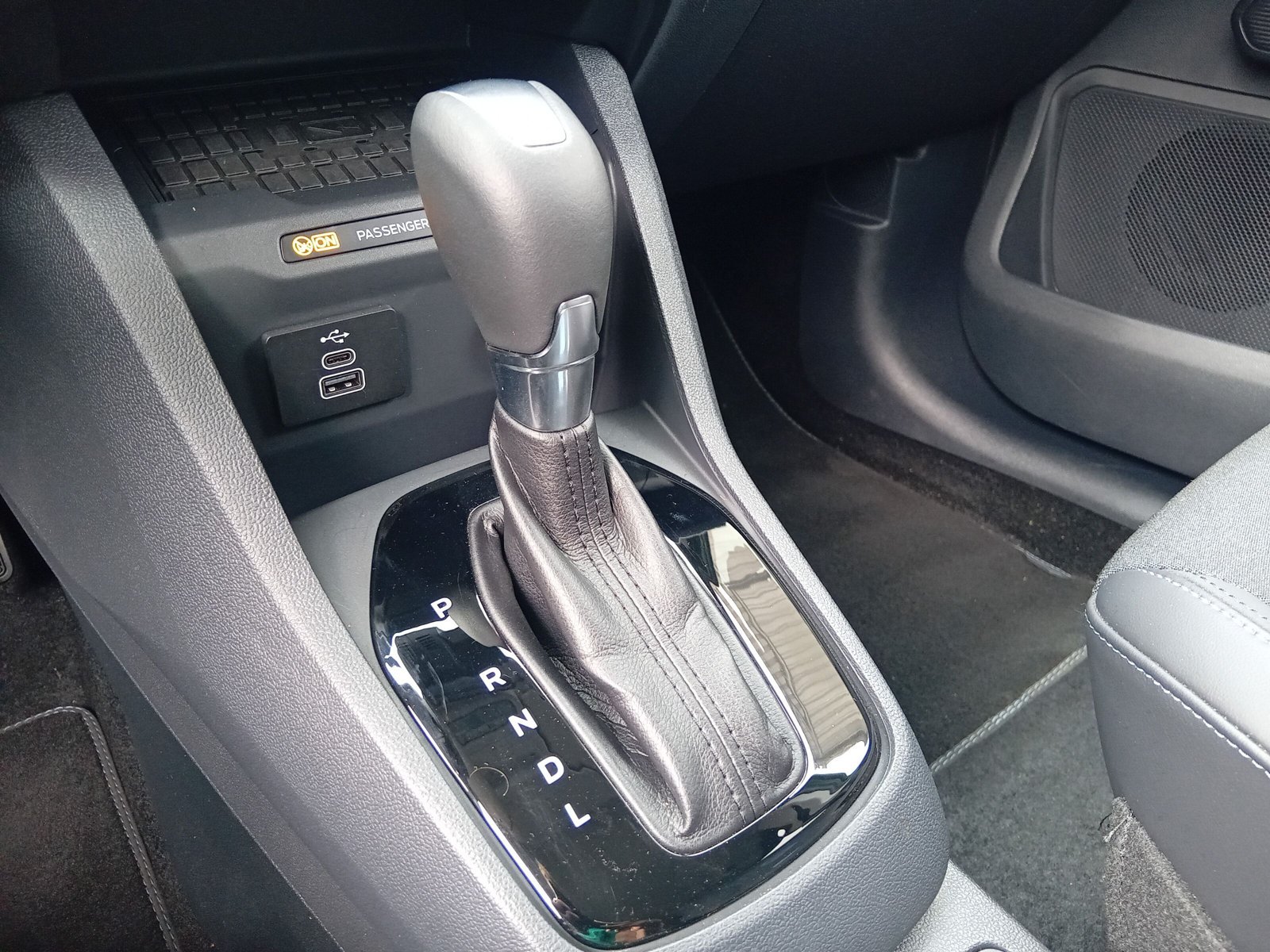 Ford Tourneo Courier 1.0 EcoBoost Active