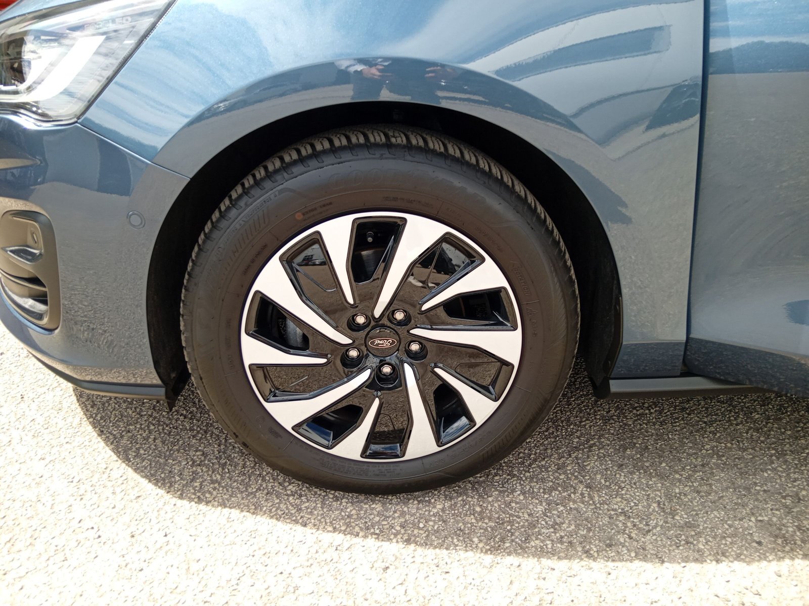 Ford Focus 1.0 EcoBoost Mild-Hybrid Titanium KAMERA