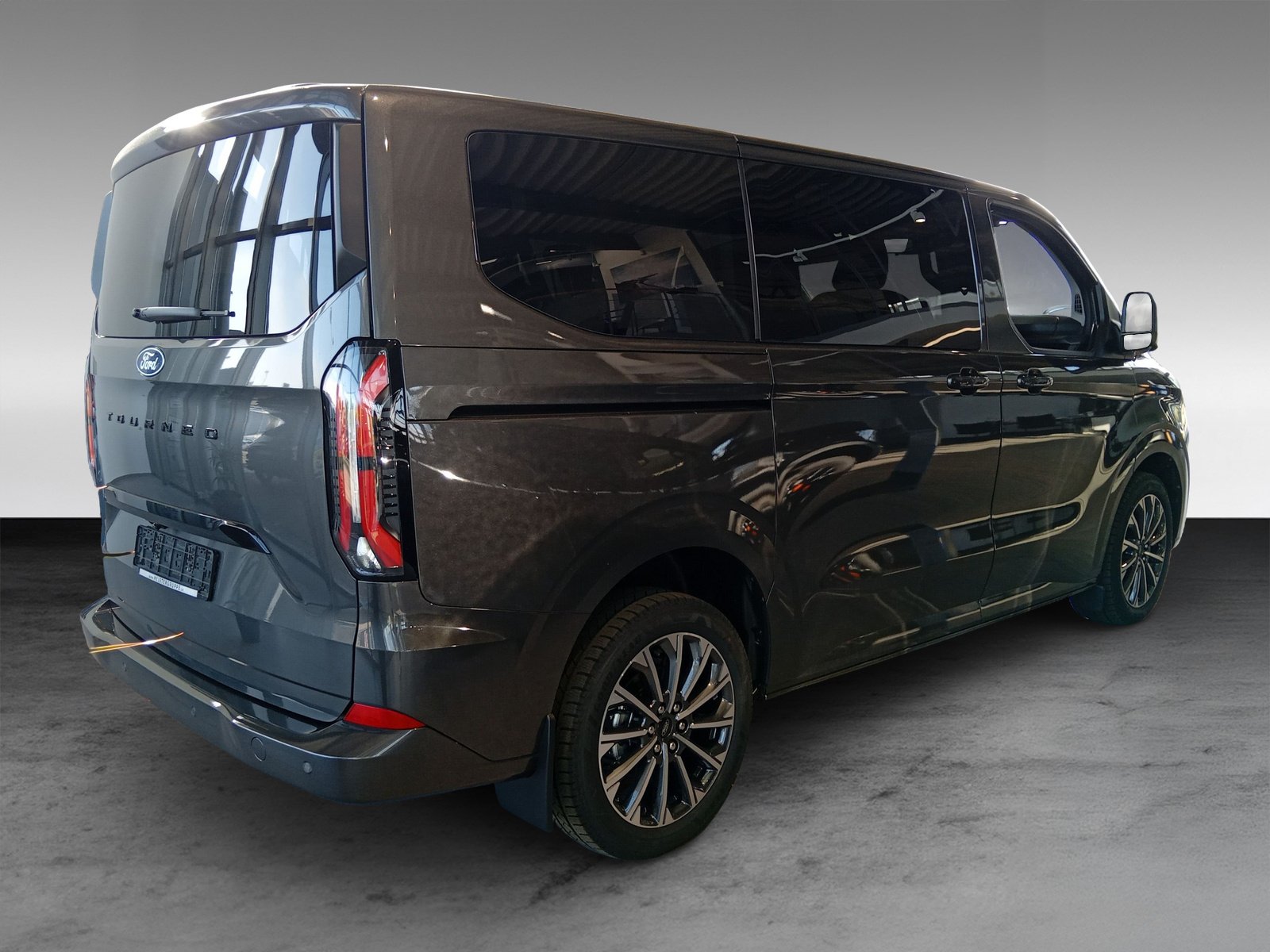 Ford Tourneo Custom 2.0 EcoBlue 320 L1 Titanium X FWD