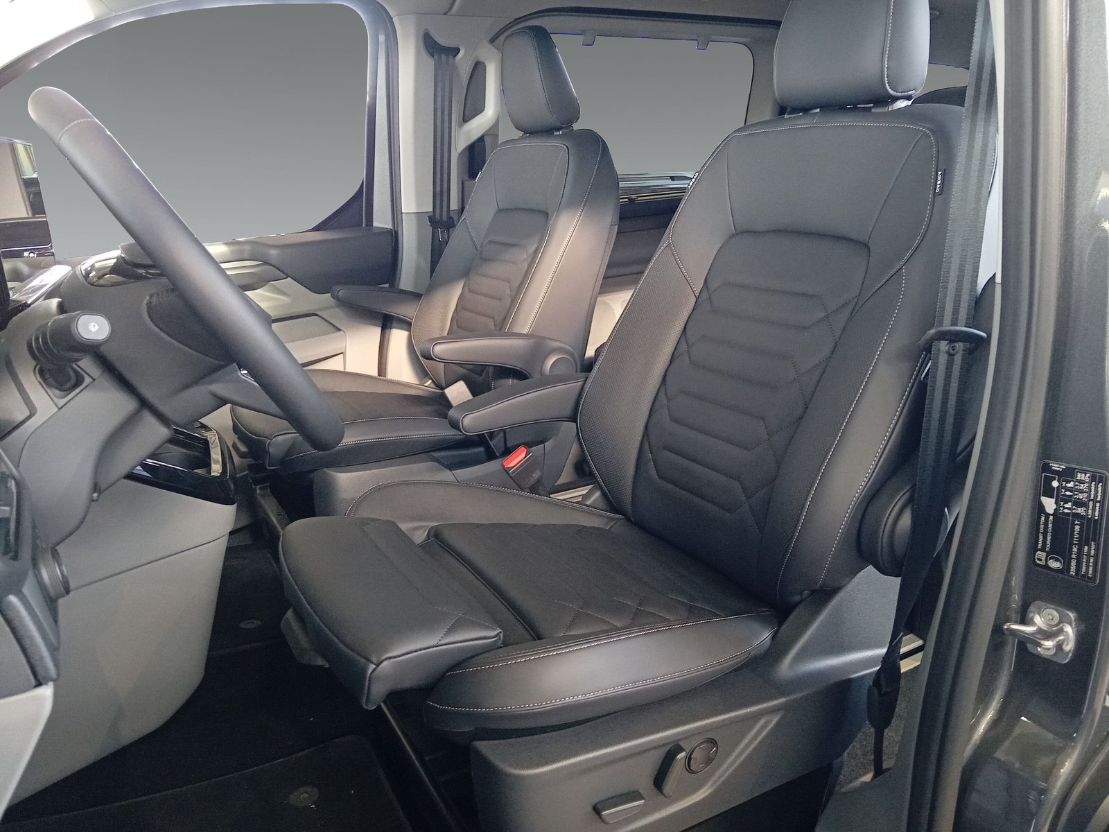 Ford Tourneo Custom 2.0 EcoBlue 320 L1 Titanium X FWD