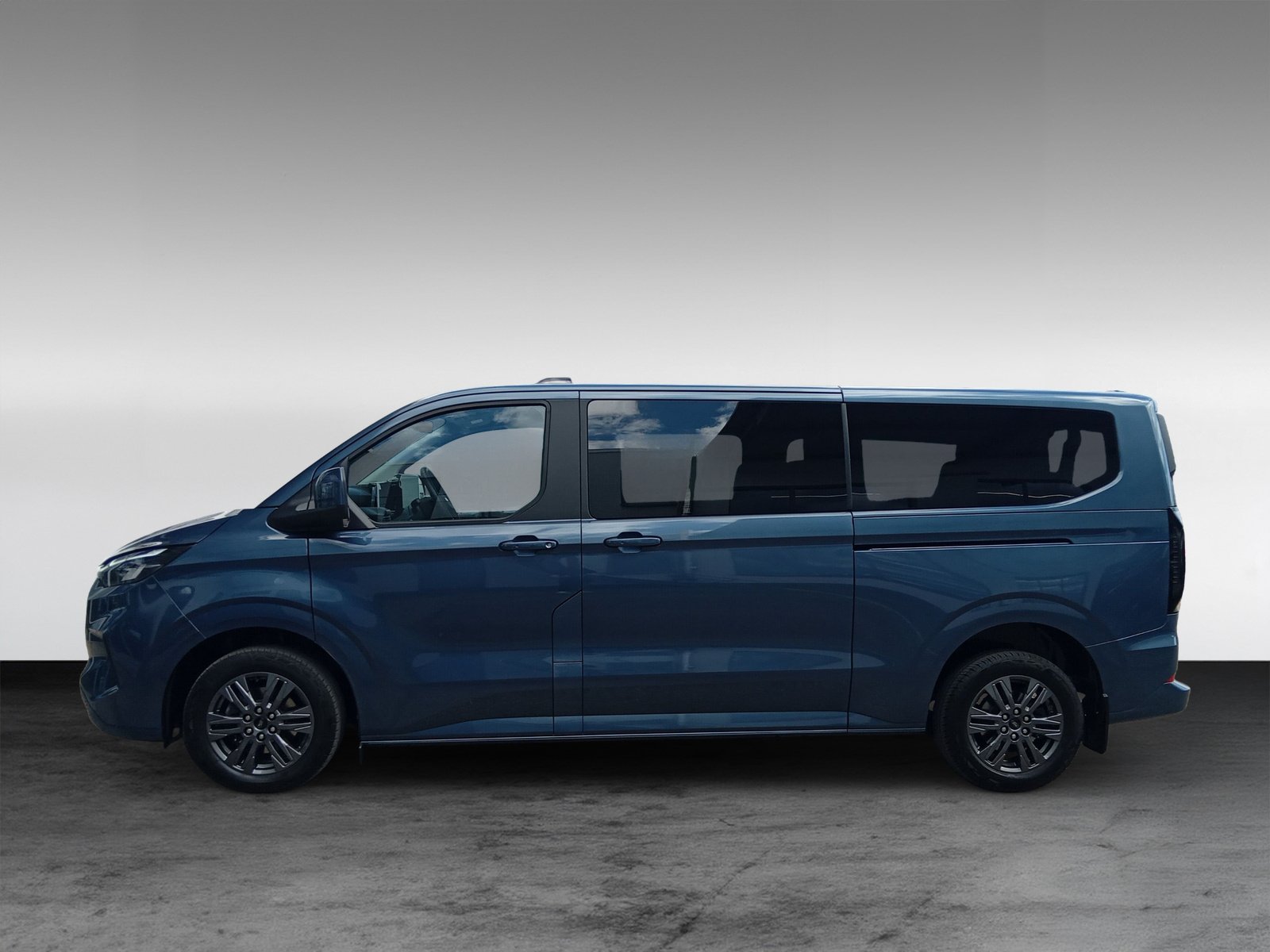 Ford Tourneo Custom 2.0 EcoBlue 320 L2 Titanium FWD 2.0 EcoBlue EU6e FWD 320 L2 Titanium