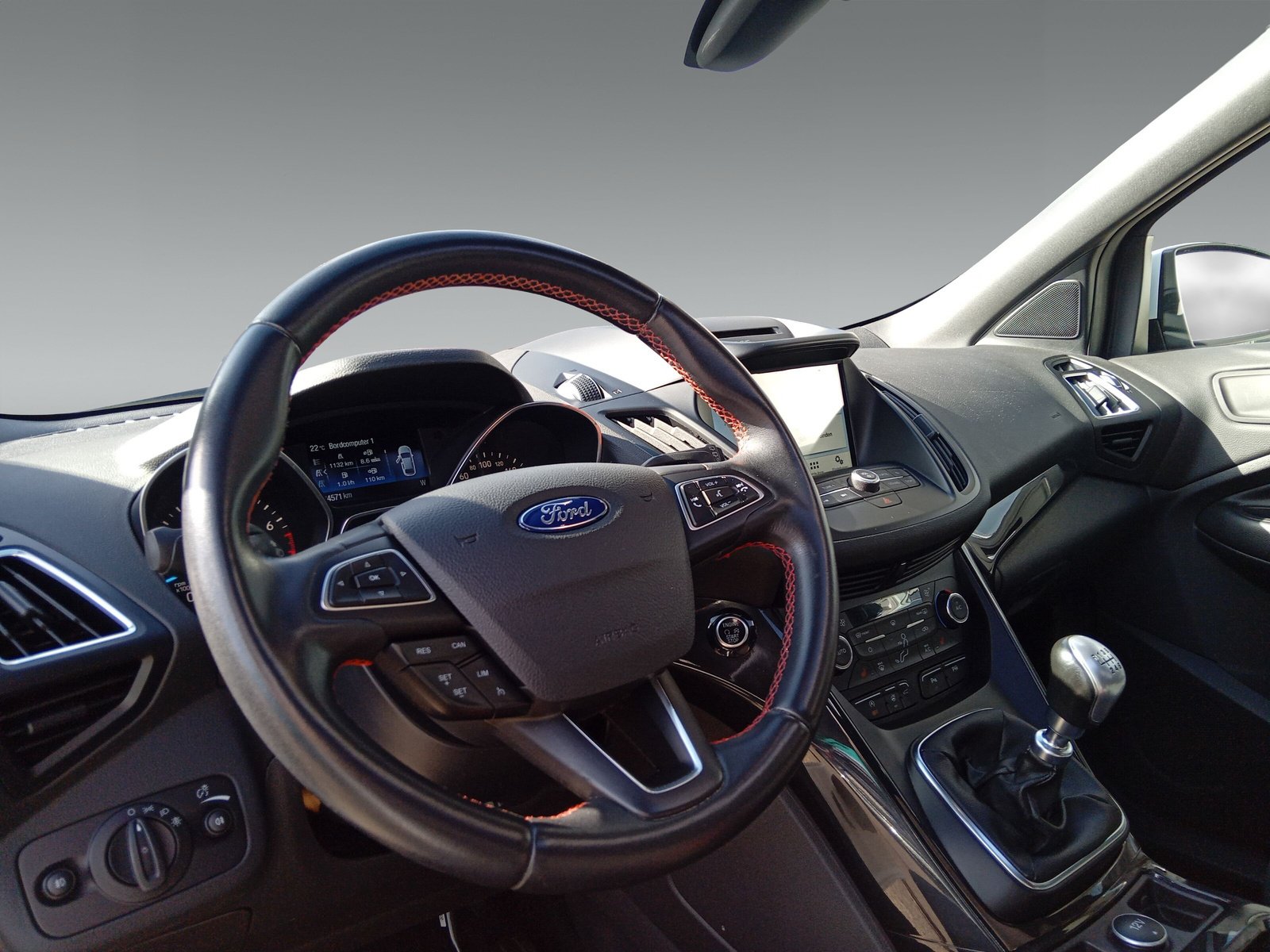 Ford Kuga 1.5 EcoBoost ST-Line KAMERA*
